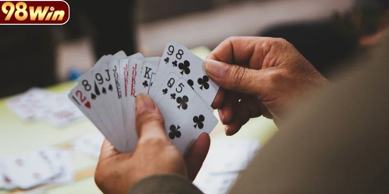 Poker trực tuyến tạo sức hút qua từng quyết định